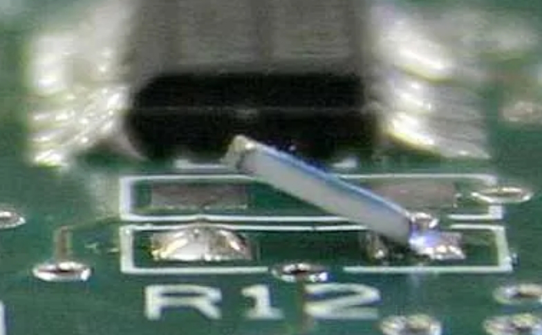 Últimos blogs da empresa sobre No projeto de PCB, as vias podem ser perfuradas em pads? Você entenderá depois de ler isto!